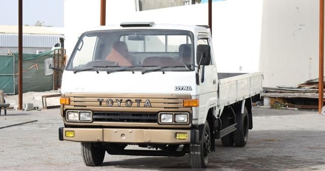 TOYOTA Dyna