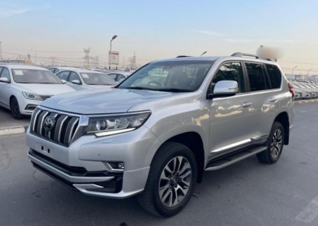 TOYOTA Land Cruiser Prado